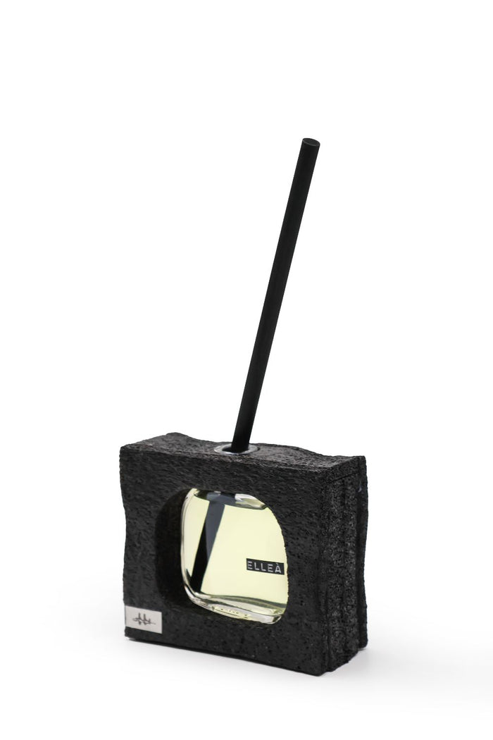 elleà-8