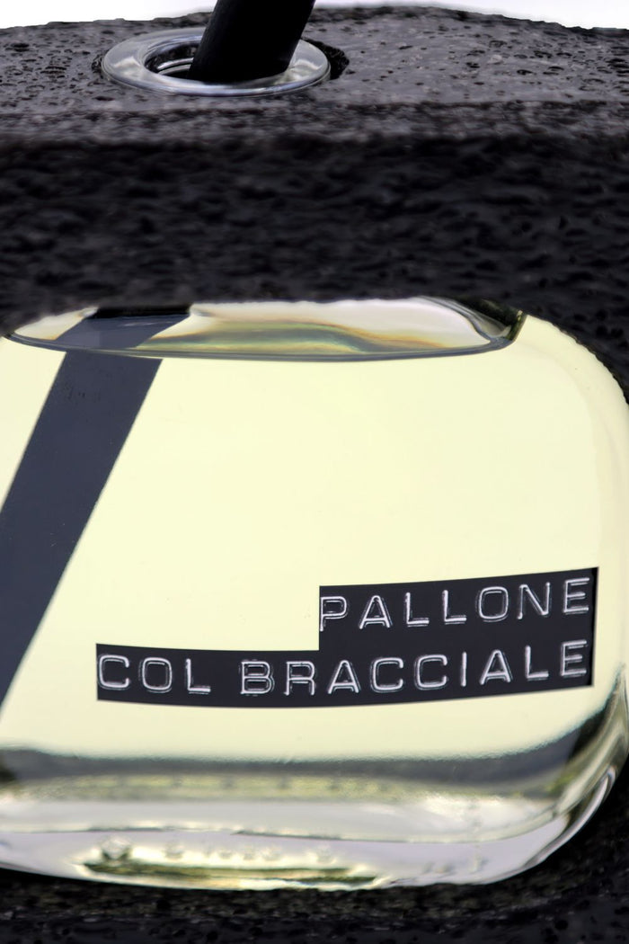 Pallone col bracciale-2