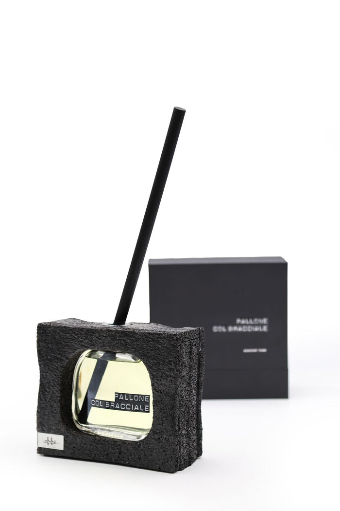 Pallone col bracciale-8